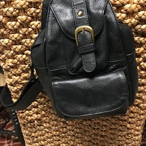 Black leather sling Or crossbody bag